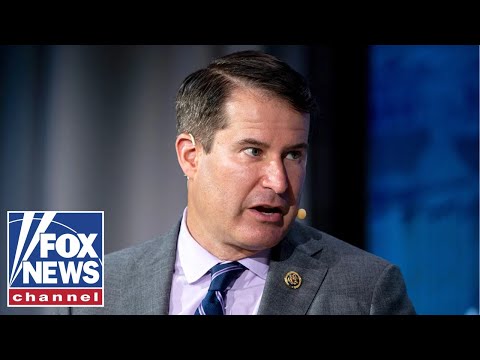 Dem Lawmaker Compares Anti-ICE Protesters to Brave Iranian Rebels ...