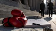 Floyd Mayweather sues former advisers over alleged $175M scam