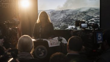 Mayor Karen Bass Claims We Cried Wolf on Palisades Fire Show Evidence