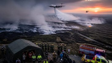 High Fens Blaze Forces 600 to Evacuate as EU Air Tankers Arrive