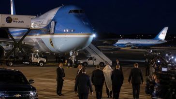 Trump Secretly Swapped Off Air Force One Amid Iran Threat