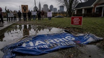 DSA Socialism Could Turn Democrats' Blue Wave Into Puddle