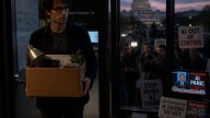 Sanders' AI Bill Turns One Resignation into Midterm Panic