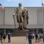 Trump Demands 30-Foot Washington Colossus and 5-Year Exhibit