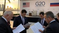 Trump Invites Putin to Miami G20, GOP Demands Sanctions Guardrails