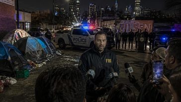 DHS Weaponizes Chicago Shooting to Attack Sanctuary Cities