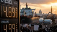 Trump's Russia Diesel Deal: Cheap Fuel or Midterm Lifeline for Dems